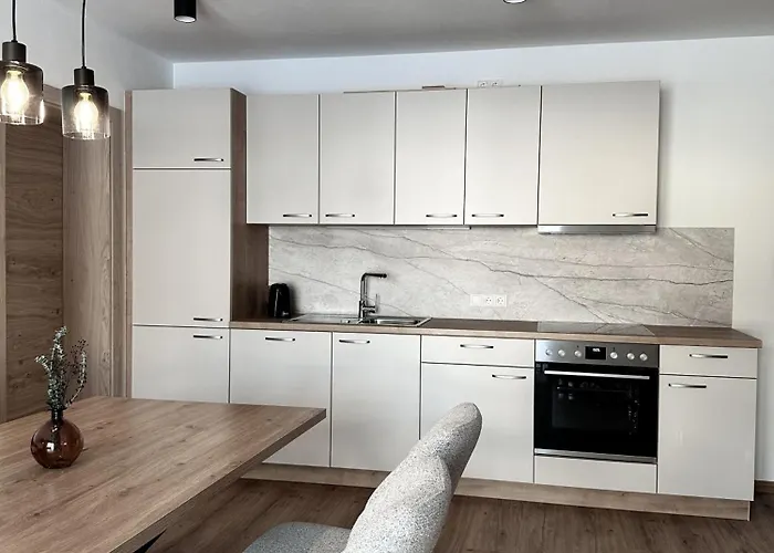 - New Opening - 12w13 דירה